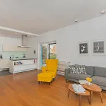 3 Bedroom Amazing In Holiday home