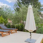 3 Bedroom Amazing In Holiday home *