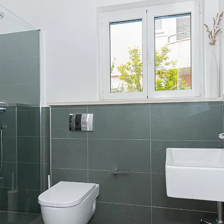 3 Bedroom Amazing In Σπίτι διακοπών *