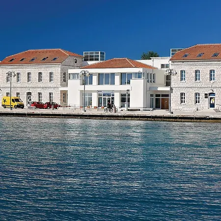 3 Bedroom Amazing In *